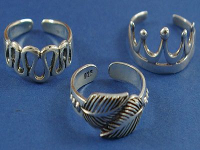 Toe rings thumbnail image